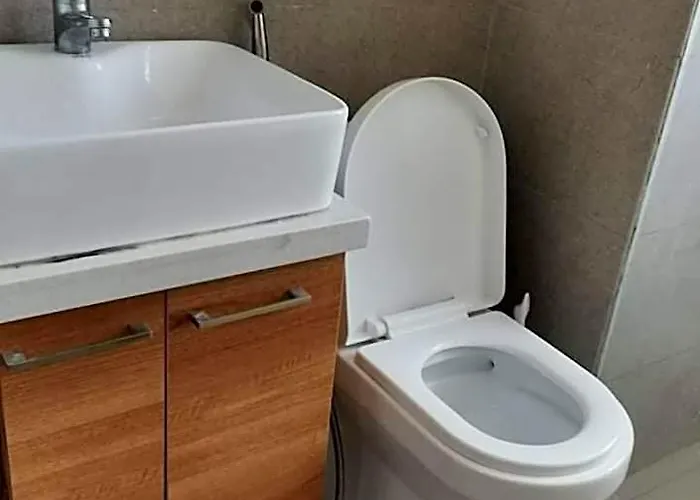 U607 Sunshine100 1bedroom 65inchestv Wifi Swimming Pool Manila
